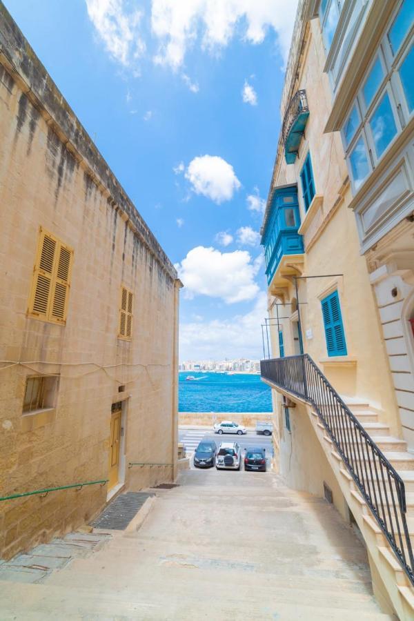Central Valletta Townhouse-Hosted By Sweetstay Exteriör bild